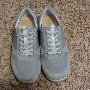 Vionic  Karigan size 6M